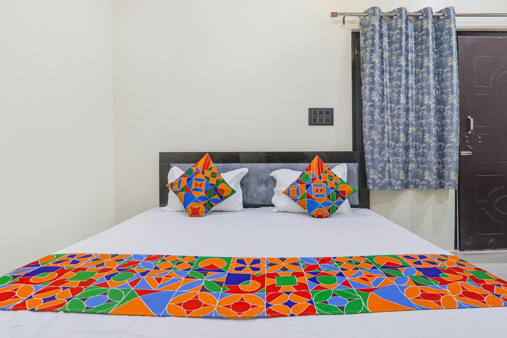 Fabexpress Awadh Inn - 400M From Shri Ram Janam Bhumi Ayodhya 外观 照片