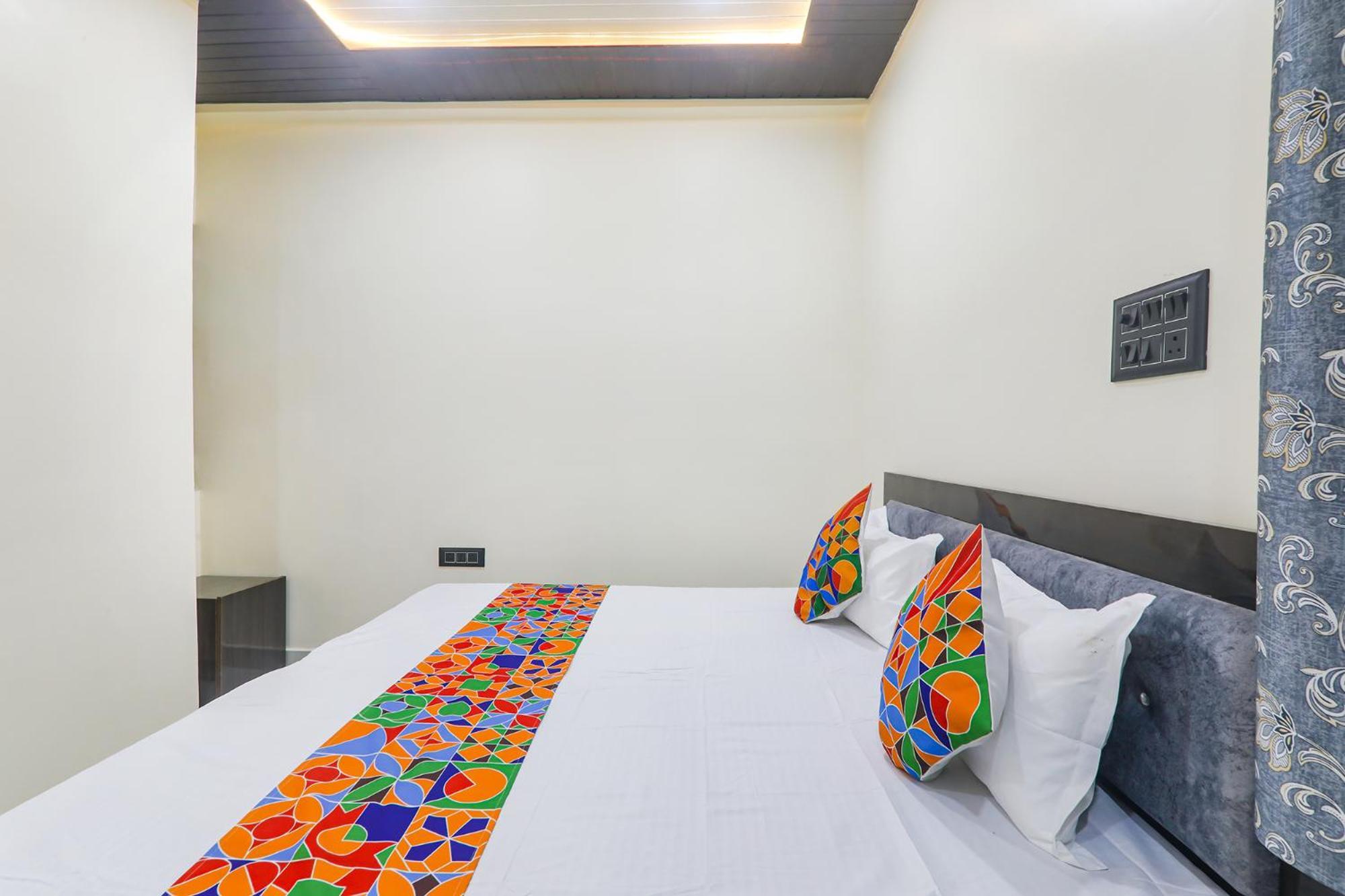 Fabexpress Awadh Inn - 400M From Shri Ram Janam Bhumi Ayodhya 外观 照片