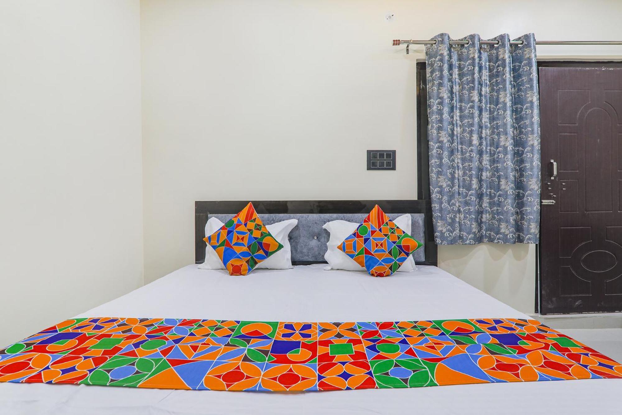Fabexpress Awadh Inn - 400M From Shri Ram Janam Bhumi Ayodhya 外观 照片