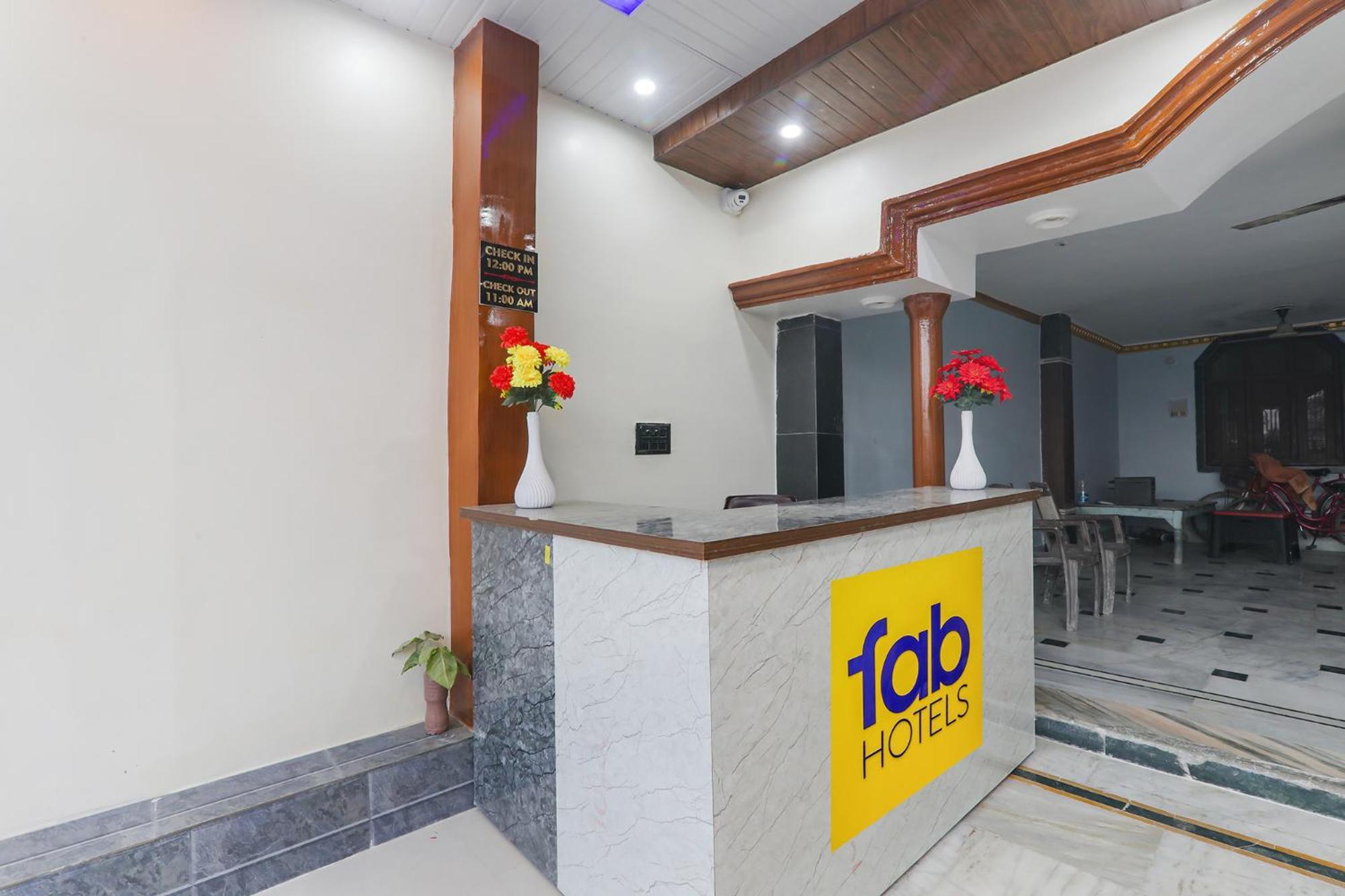 Fabexpress Awadh Inn - 400M From Shri Ram Janam Bhumi Ayodhya 外观 照片
